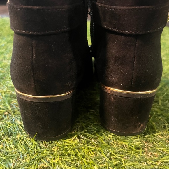 Girls Size 11 Heels - Picture 2 of 3